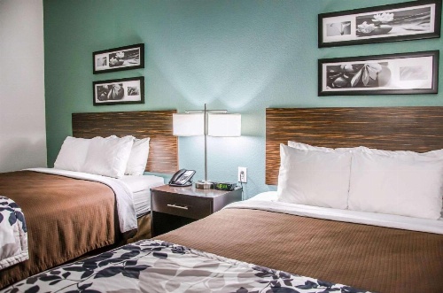 Sleep Inn & Suites Center image 20
