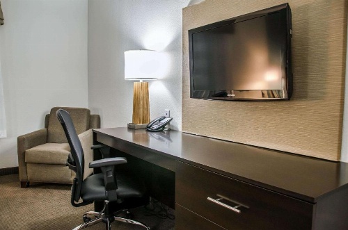 Sleep Inn & Suites Center image 27