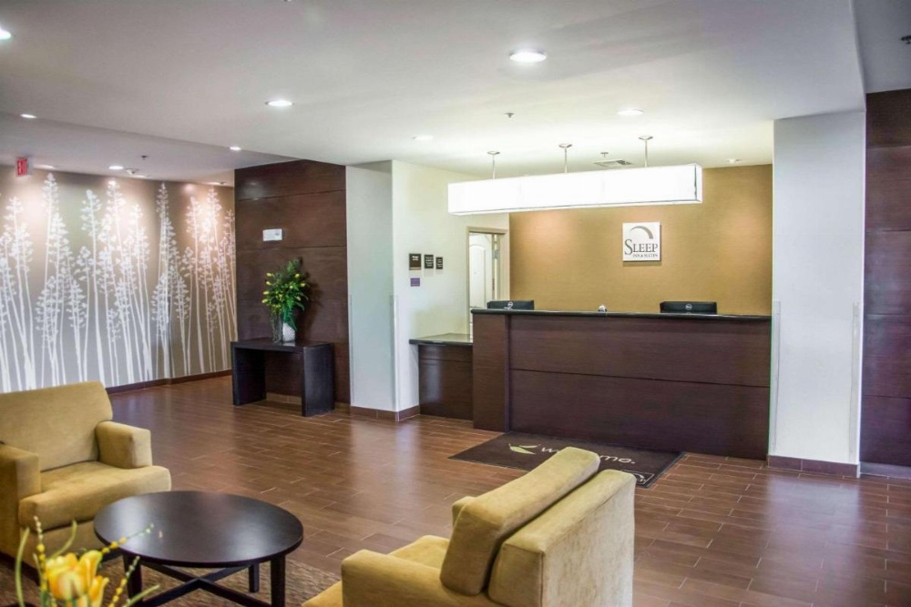 Sleep Inn & Suites Center Image 34